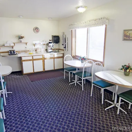Campus Inn Baraboo 